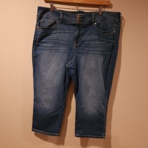 Torrid Blue Denim 5 pocket cropped jeggings